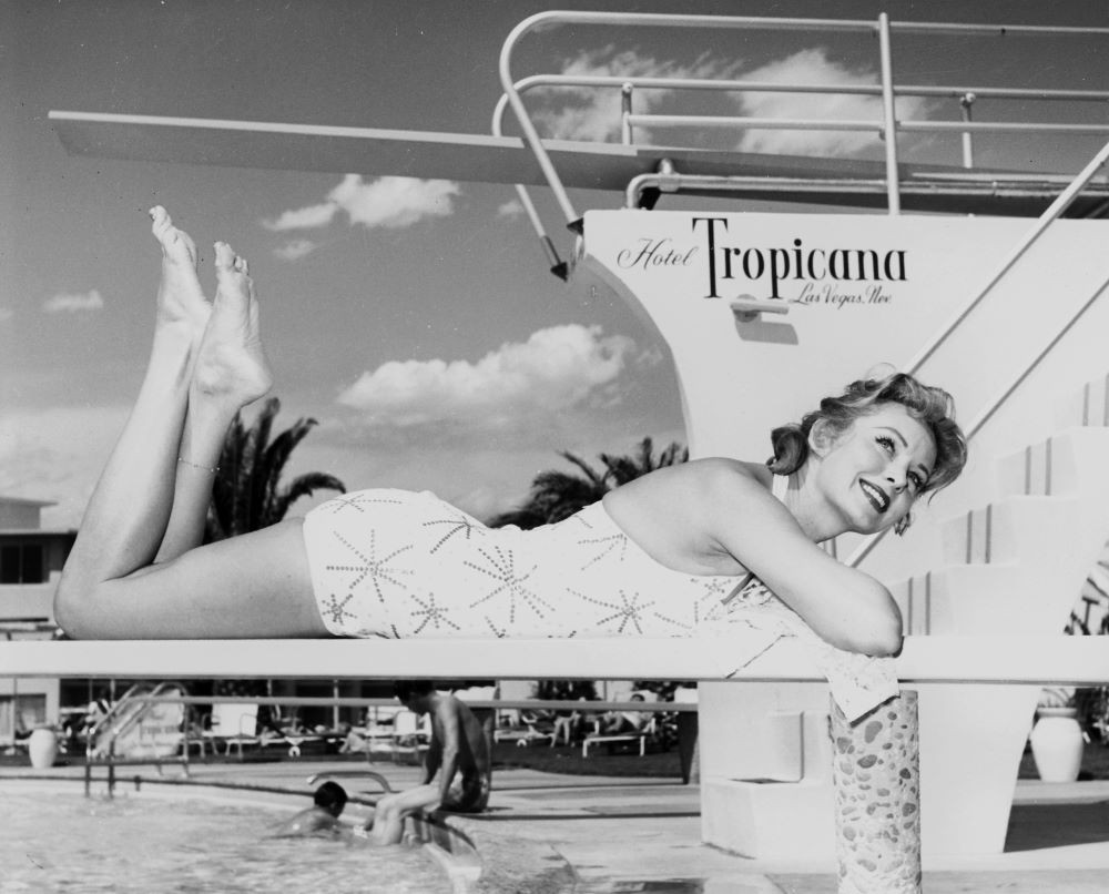 Rhonda Fleming at the Tropicana pool in 1957