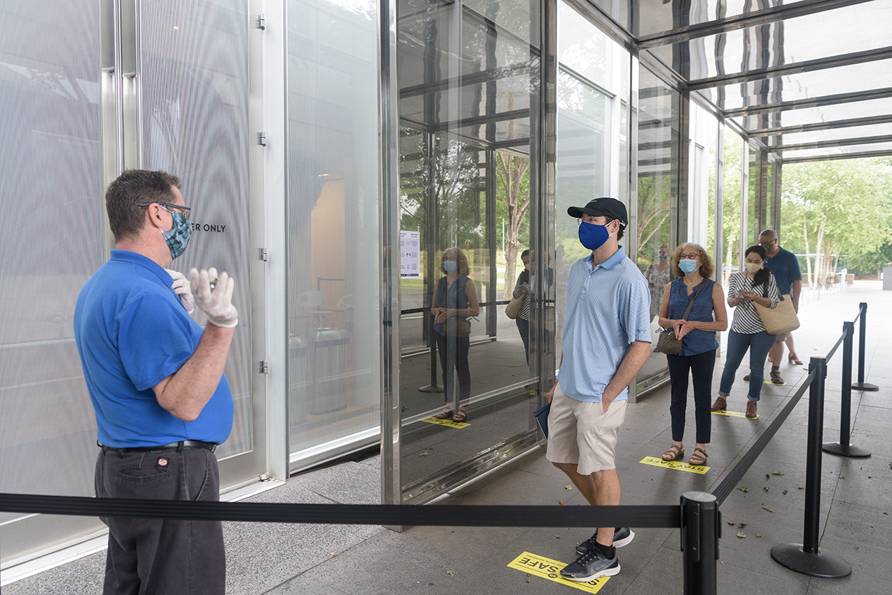 Social distancing line at North Carolina Museum of Arts (NCMA), a venue that has completed the “Count on Me NC” training.