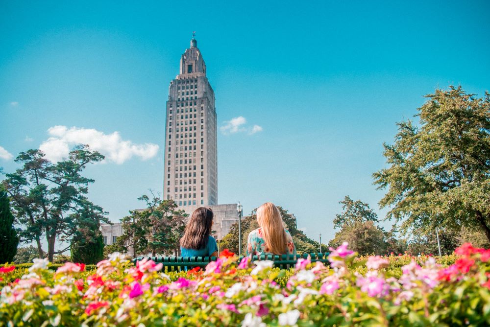Capitol Building of Baton Rouge surrounded by flowers