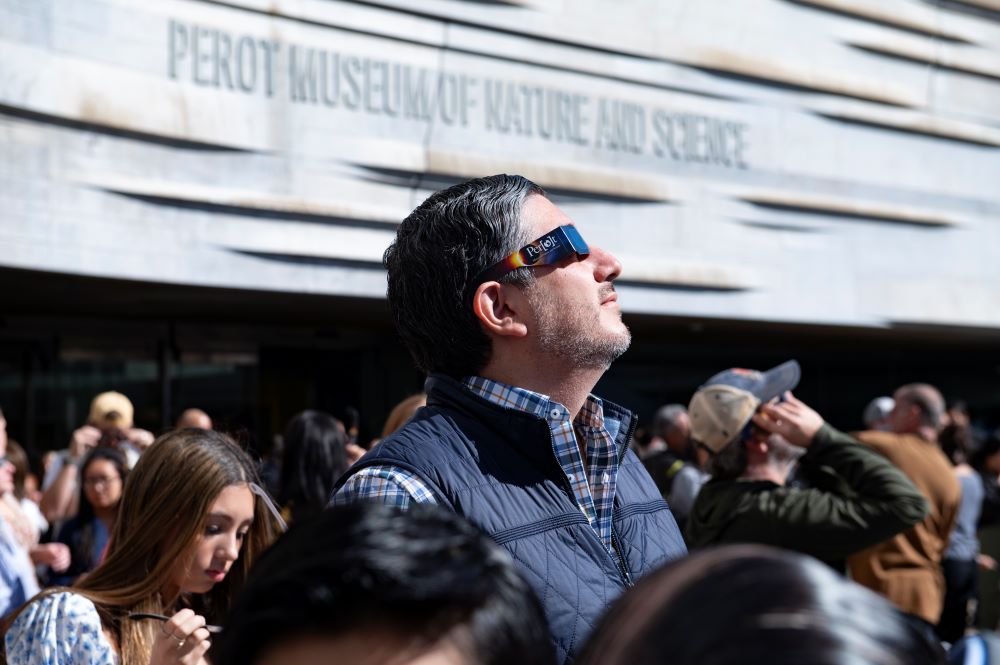 2023 Annular Eclipse Watch Party at Perot Museum in Dallas. Photo Credit Tamytha Cameron and Visit Dallas