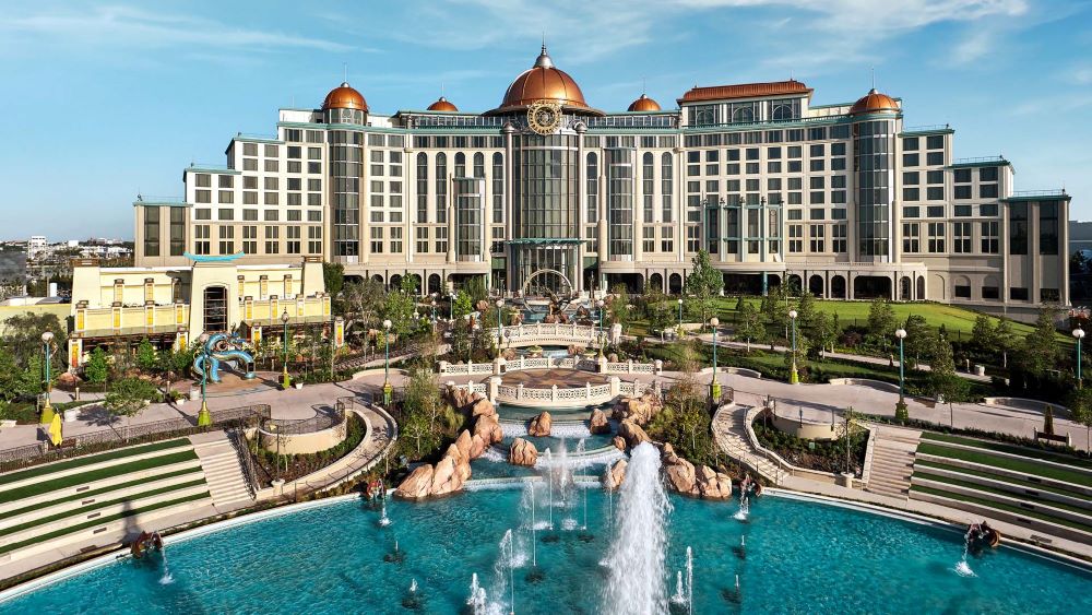 Universal Helios Grand Hotel, a Loews Hotel, Exterior