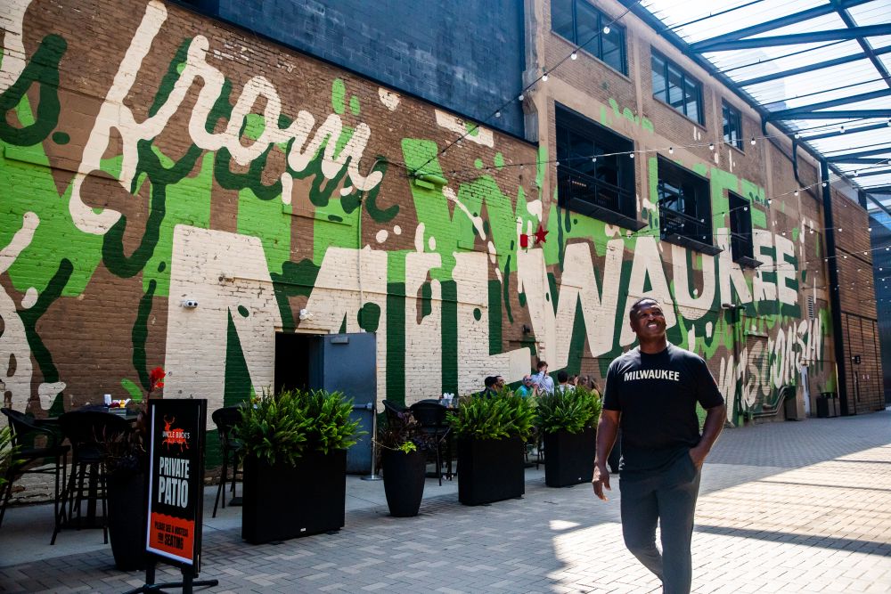 How Visit Milwaukee and San Francisco Travel Add a Human Touch to AI