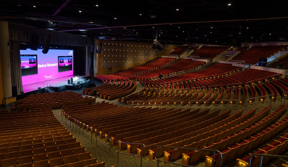 Empty theater at American Academy of Neurology meeting.