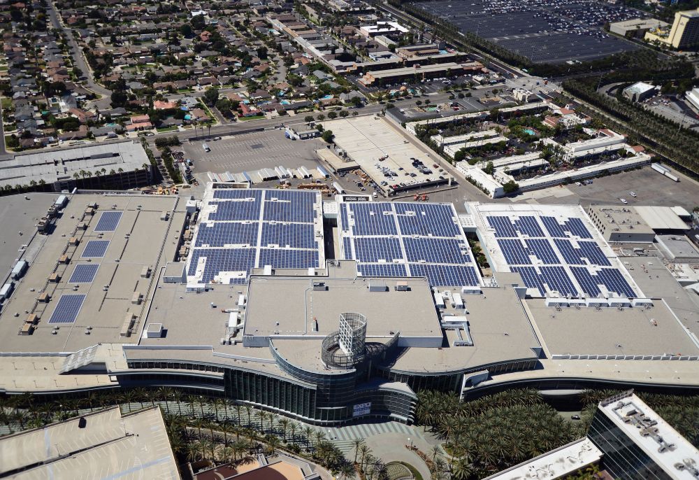 Photo of rooftop solar array of Anaheim Convention Center.