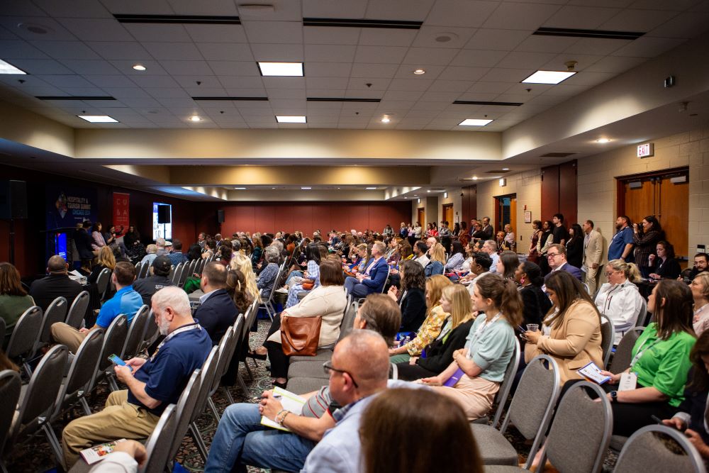 Attendees listen to educational sessions at 2024 Hospitality & Tourism Summit Chicago. Credit: Cameron Krasucki