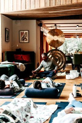 Chalet sound bath with Tom Goldstein, Chamonix, France