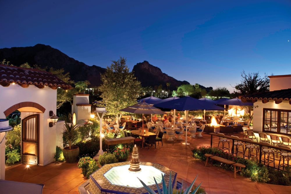 El Chorro's patio with views of Camelback Mountain