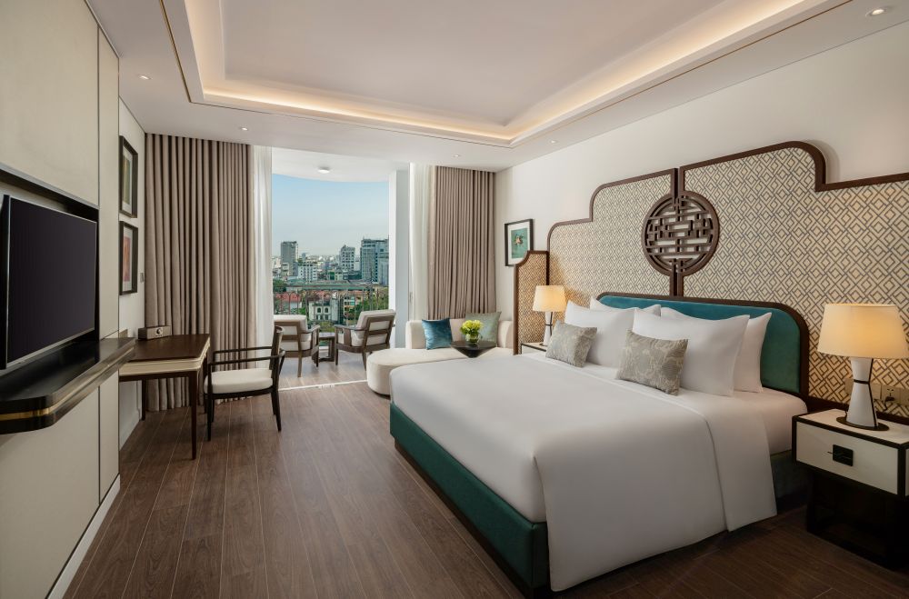 Grand Royal Riverside Hue guest room