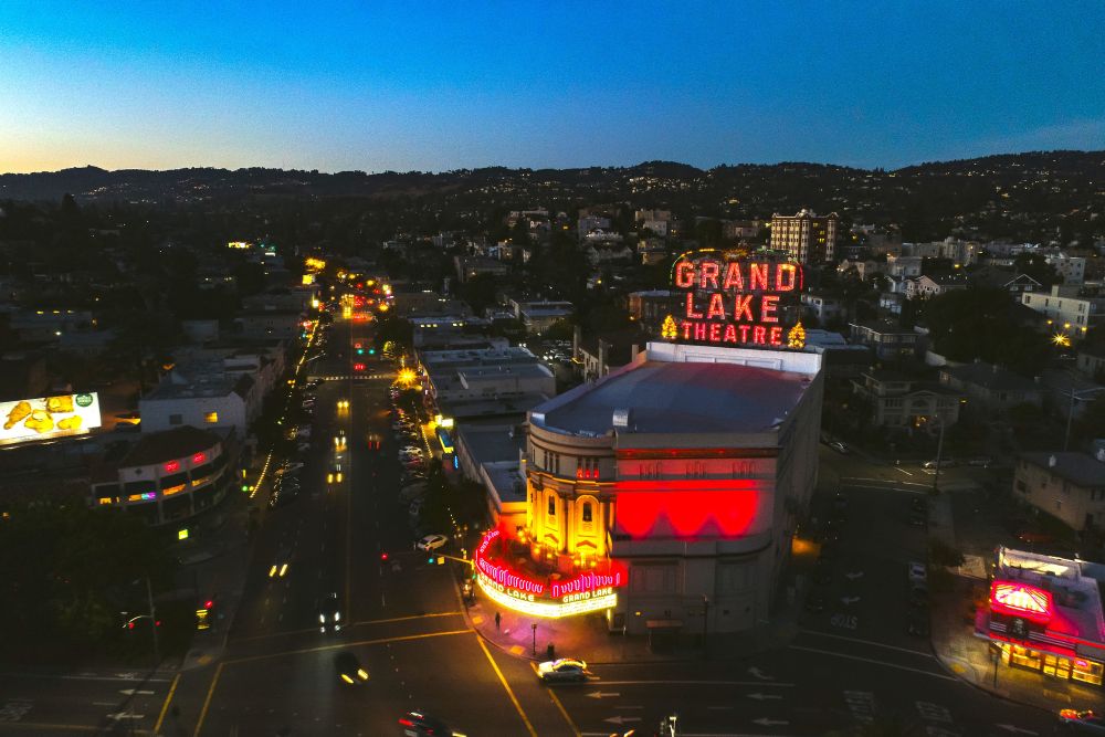 Evening photo of Grand Lake Theater, Oakland.