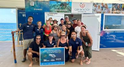 Group photo on board Reef Magic Pontoon