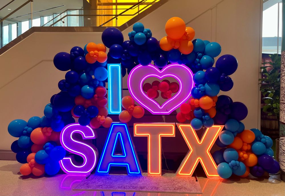 image of I Love San Antonio sign with balloons.