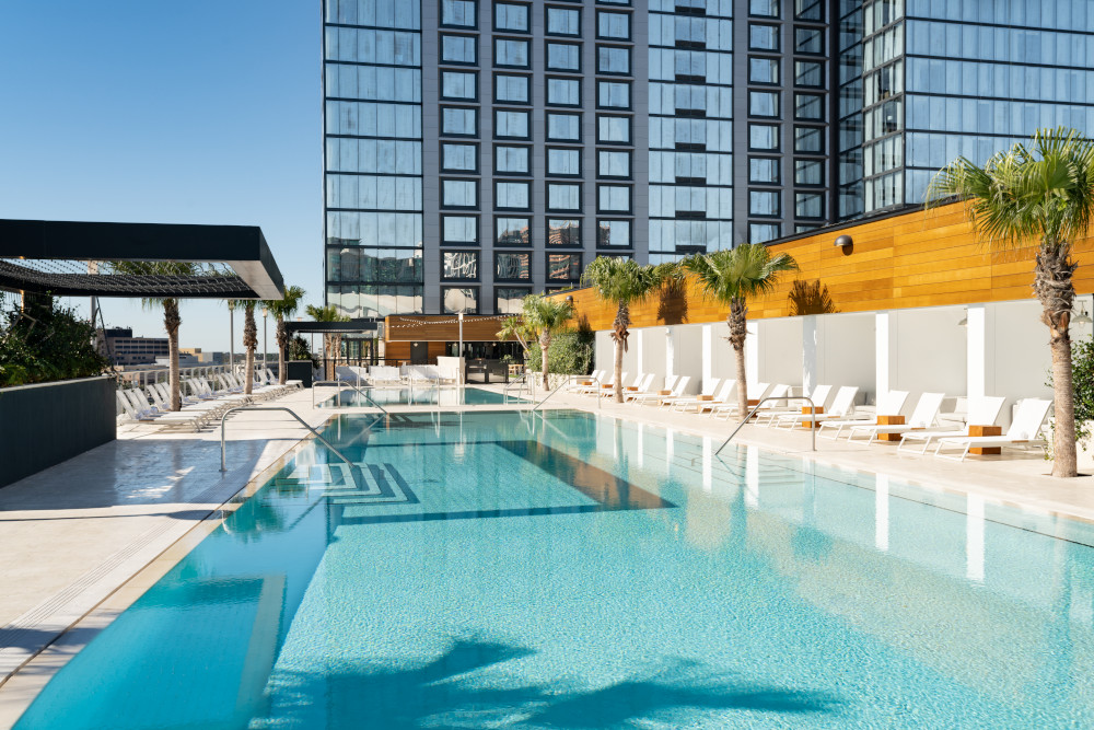 JW Marriott Tampa Water Street pool deck