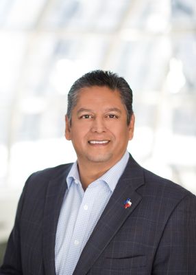 John Solis Headshot