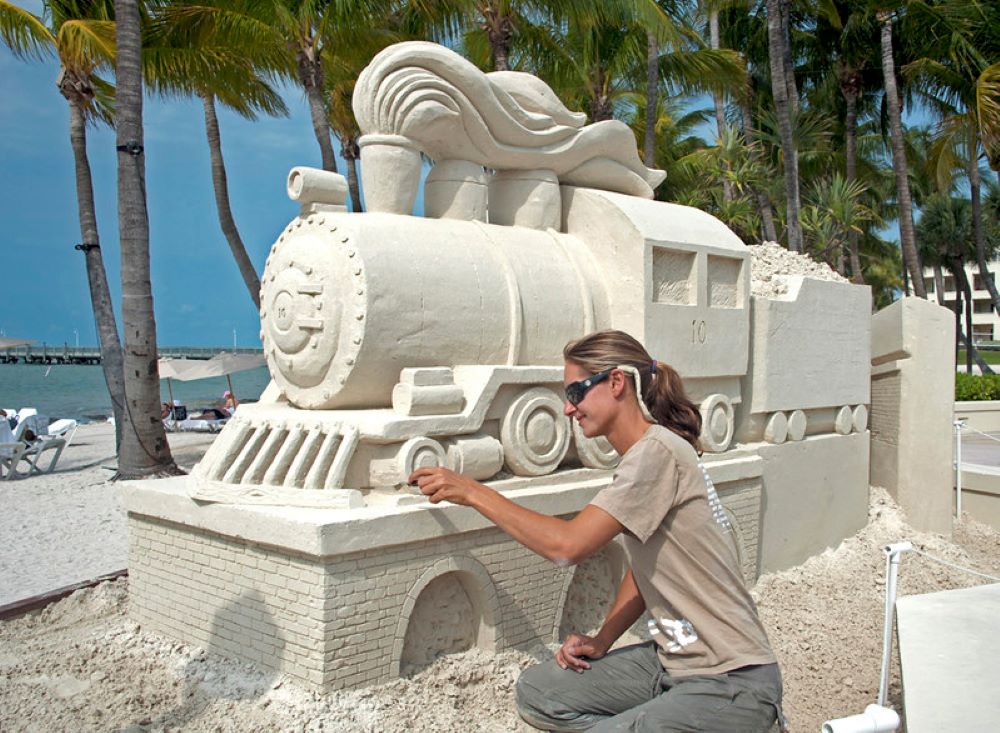 Marianne van den Broek, Professional Sand Sculptor