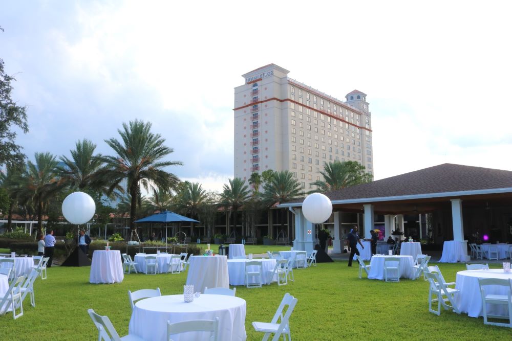Event on the Palms Courtyard at DoubleTree by Hilton Orlando at SeaWorld