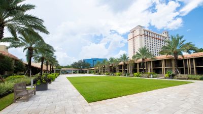  DoubleTree Palms Promenade.