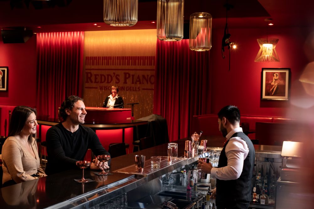 Redd's Piano Bar