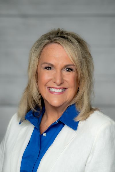 Robyn Price, Senior Sales Manager, Meetings/Conventions,&nbsp;Punta Gorda/Englewood Beach VCB