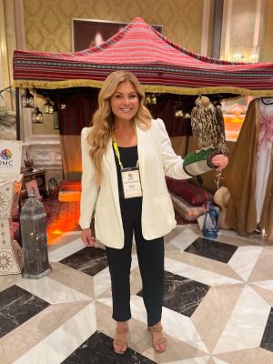 Photo of Sofija Litric in traditional arab clothing.
