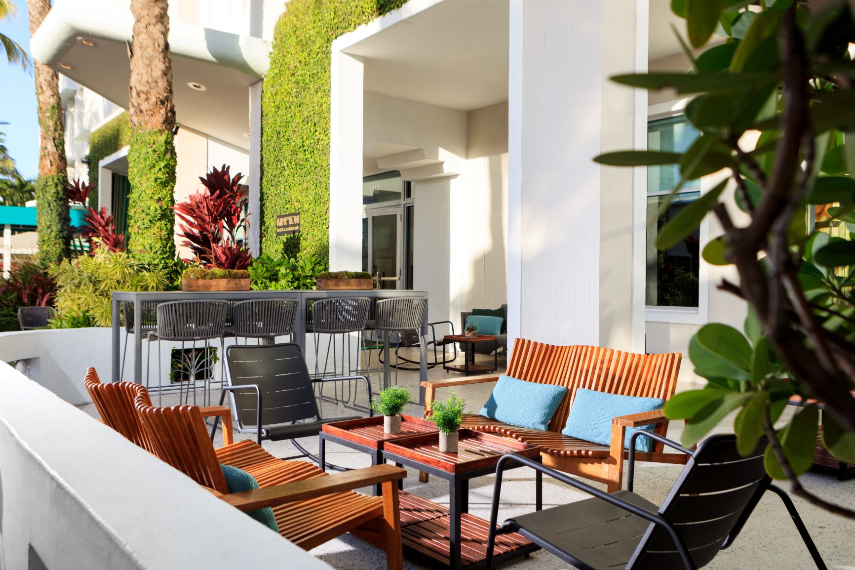 Kimpton Surfcomber Hotel