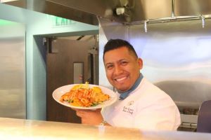 Chef Emeterio Luna, Rosen Centre