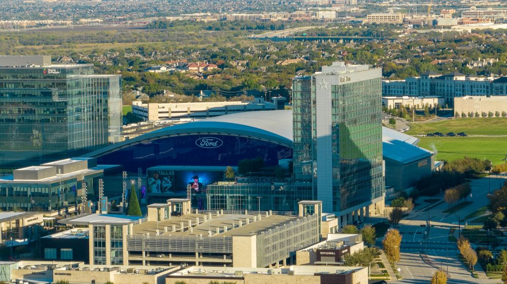 Exterior of The Star in Frisco