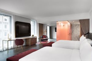 Honeyrose Queen Guest Room, Photo Credit Marriott Hotels