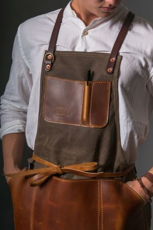 Orox leather apron