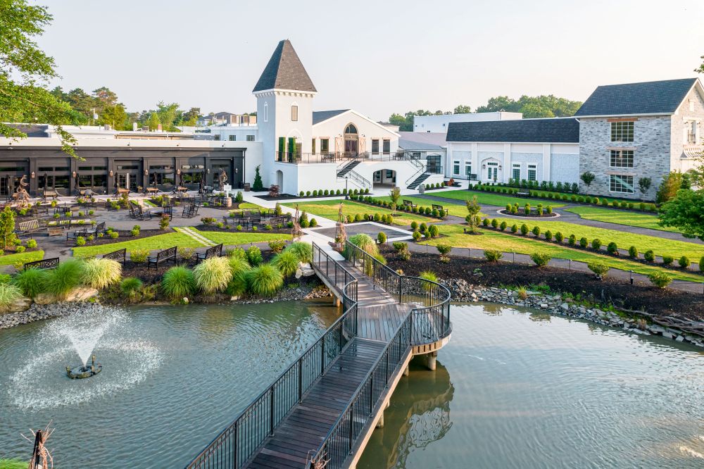 Renault Winery & Resort
