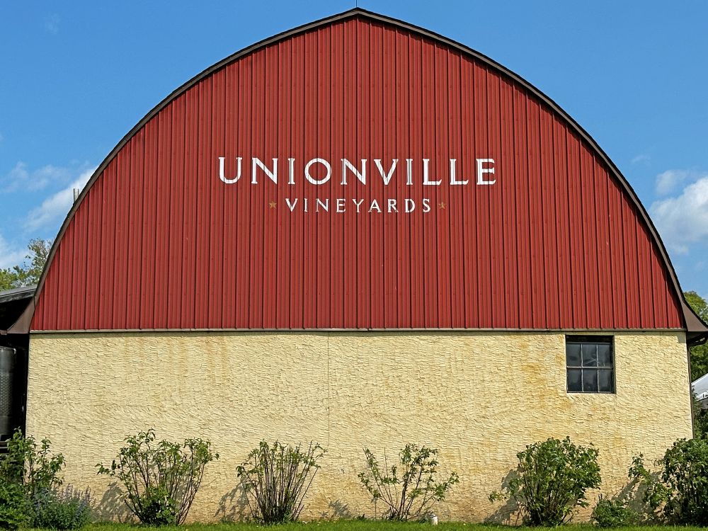 Unionville Vineyards barn 