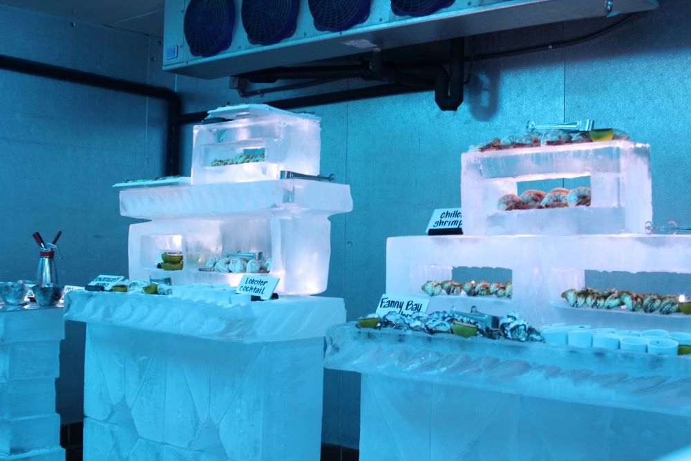 Raw bar inside a freezer at Swan and Dolphin