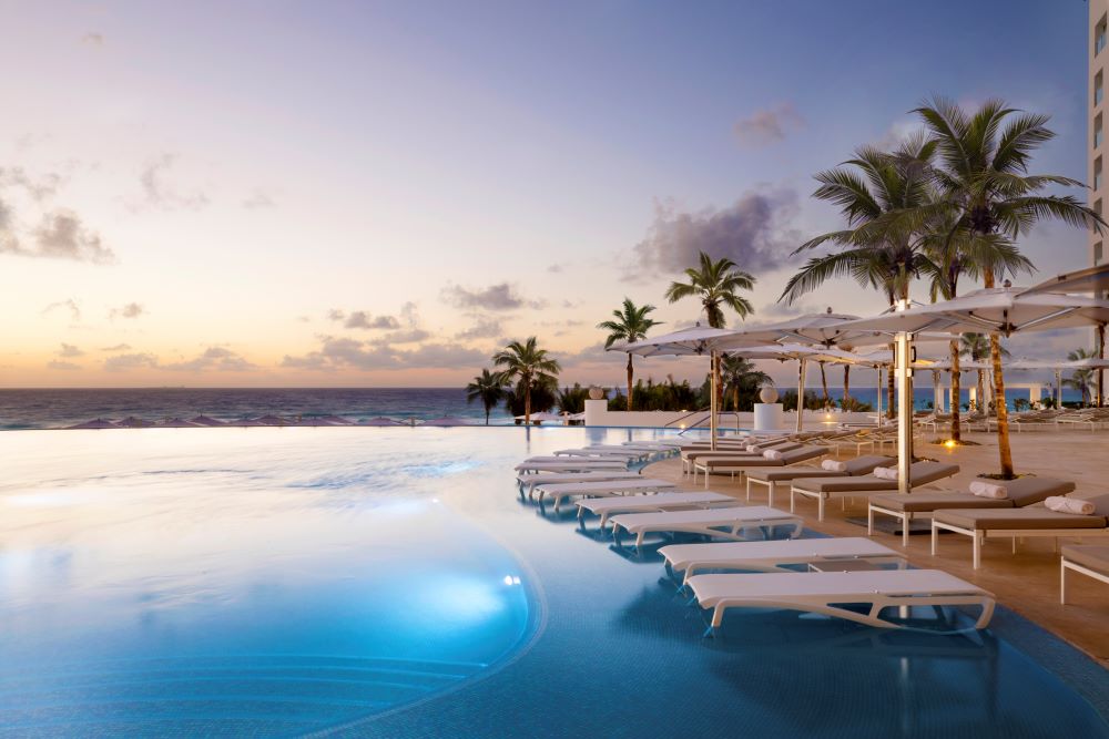 Le Blanc pool at sunrise