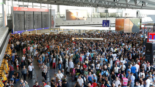 Terminal 1 Frankfurt Airport after clearing the security area A / Z