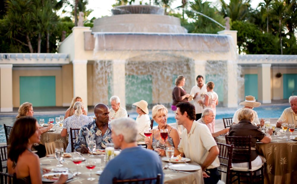 An outdoor meal at Hyatt Regency Coconut Point Resort & Spa