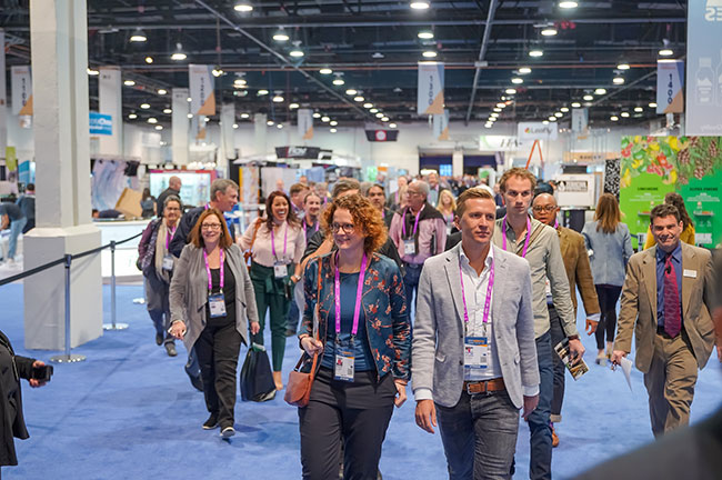 MJBizCon Attendees Walking the Tradeshow Floor, Credit: MJBizDaily