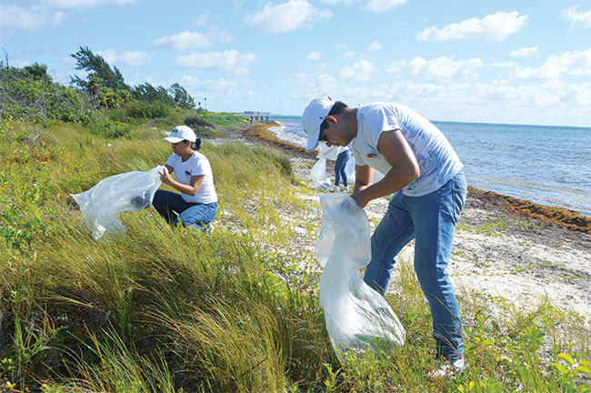 beach cleanup, Royalton Riviera Cancun