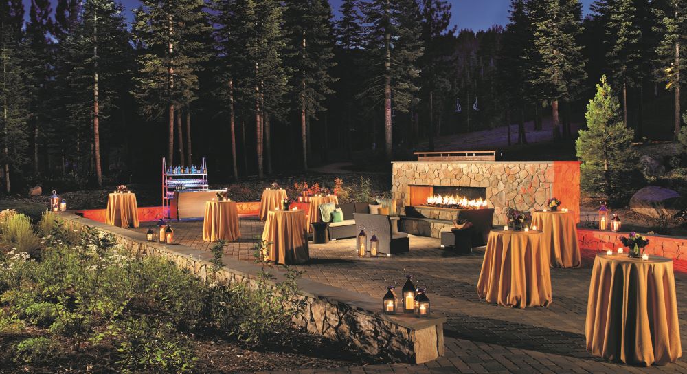 Dining outdoors at The Ritz-Carlton, Lake Tahoe