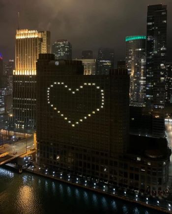 The Sheraton Grand Chicago with Heart on the Side