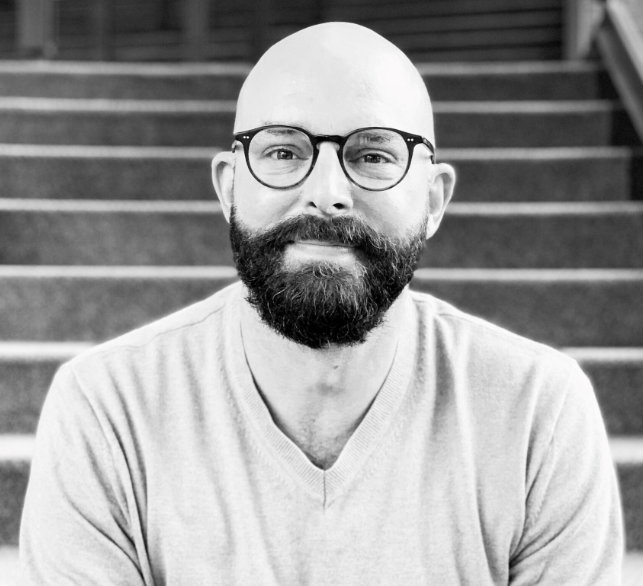 Profile picture for user Ryan Lee