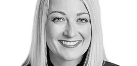 Janet Dell Headshot