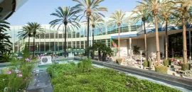 Photo of the rooftop garden of the Anaheim Convention Center.