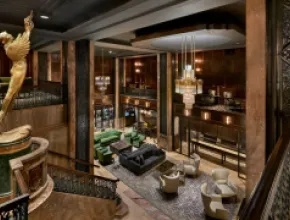 Hotel Phillips lobby