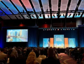 Don Welsh addresses attendees at Destinations International Annual Convention at McCormick Place, Chicago