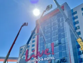 Live! Casino & Hotel Louisiana sign lift