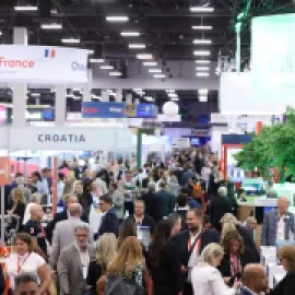 Photo of crowd on exhibition floor of IMEX America 2023.