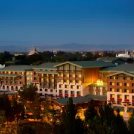 Discover the magic of Disneyland® Resort and create unforgettable moments when gathering at Disney’s Grand Californian Hotel® & Spa. 