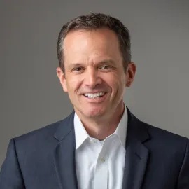 Whitten headshot