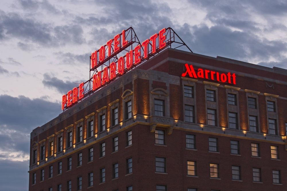 Peoria Pere Marquette Hotel Exterior