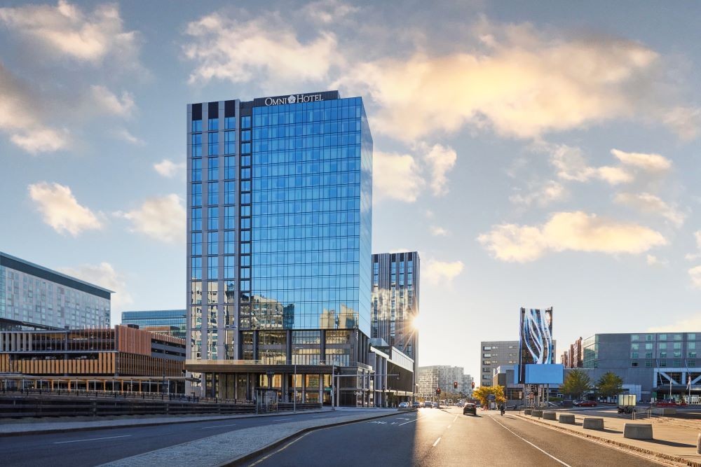 Boston Omni hotel exterior.