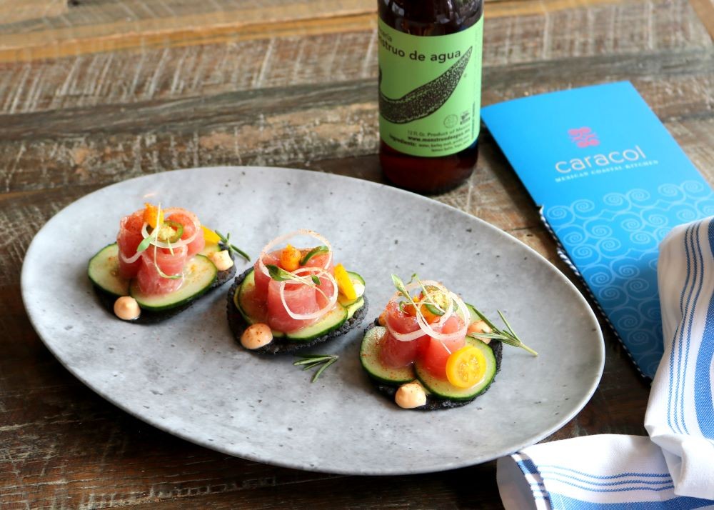 Houston's Caracol Tostadas de Atun Crudo 